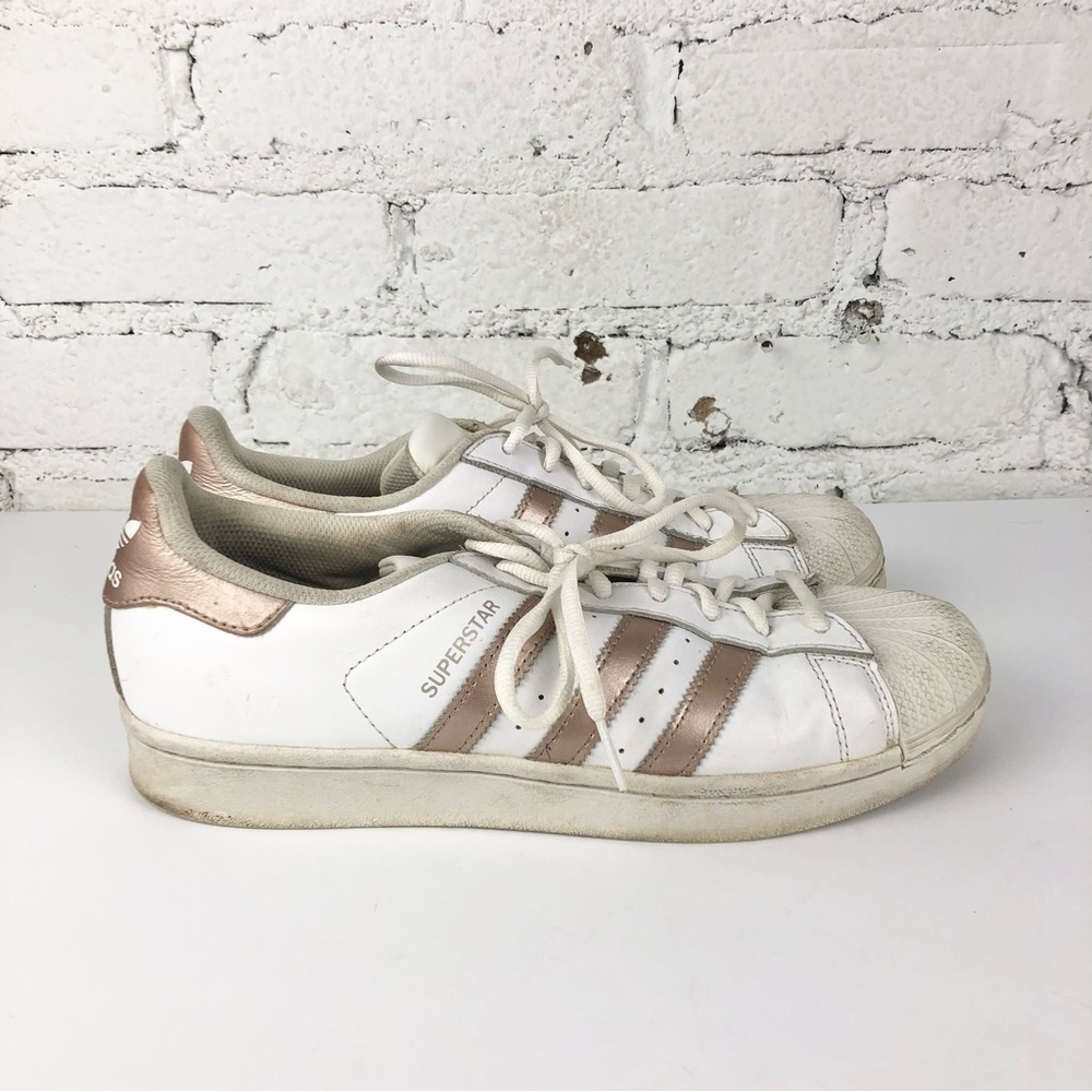 Adidas Superstar Shelltoe White & Gold Sneakers